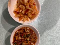 -帅巴人舅母子腊蹄民俗村