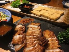 纳西烤山猪-觅山云南菜(泊富ICITY店)