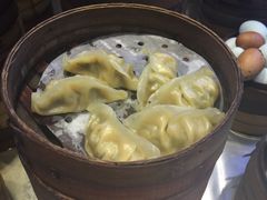 菌菇三鲜蒸饺-小滋味营养八宝粥(古城路店)