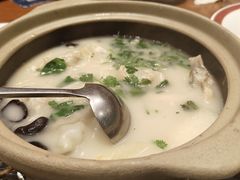 砂锅春笋河豚鱼配河豚鱼馄饨-上海人家花樣年华(中山公园店)