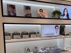 -J-Optical佳视明眼镜·蔡司视觉(青岛金茂览秀城店)
