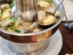 -Chom Cafe and Restaurant