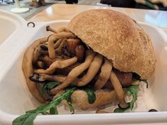 菌菇鸡肉欧式三明治-PAOPAO Bakery&Café(港汇店)