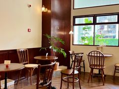 -Café Monson