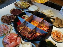 -岗上渣渣老火锅(两路口店)