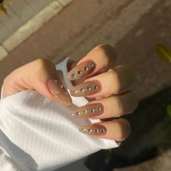 -小羽毛美甲美睫