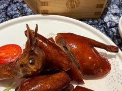 玻璃脆皮乳鸽皇-新雅(丰盛里店)
