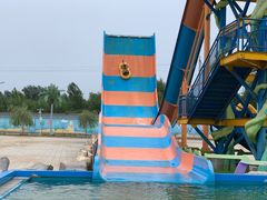 -沈阳龙润夏宫温泉水乐园