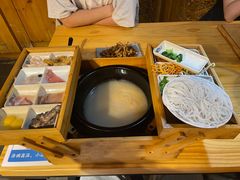 -勺子米线·云南传统小吃市集(四方街店)