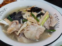 猪蹄汤-白沙菜市场