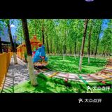 娃娃感受自然，放手奔跑的一天