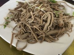 -溢心园香河肉饼总店