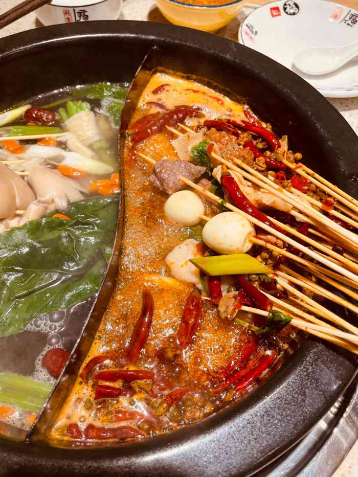 川麻婆串串香火锅(西江街店)