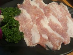 猪颈肉-唯成•韩国炭火烤肉 유성고기