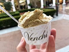 -VENCHI 闻绮(上海佛罗伦萨小镇店)