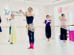 -佑宁舞蹈工作室