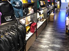 -酷乐潮玩(金桥国际店)