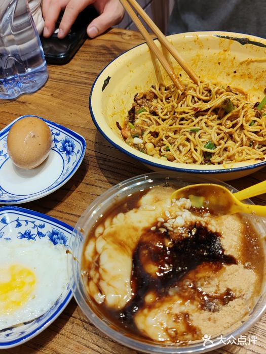 罗胖子粉面蒸菜馆(湘中海·星之都店)图片