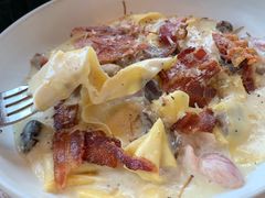 -ROAST coffee & eatery