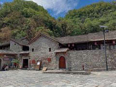 -高荡千年布依古寨旅游景区