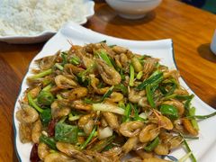 -梁姐啤酒鱼(兴坪古镇店)