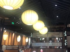 -呷哺呷哺(普陀乐购真北店)