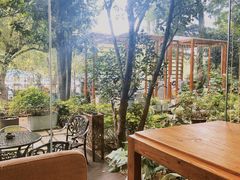 -谷咖啡·鲜花绿植花园餐厅