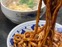 -珠宝街老左杂酱面馆