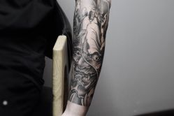 手臂-刺客纹画纹身·洗纹身·穿孔饰品