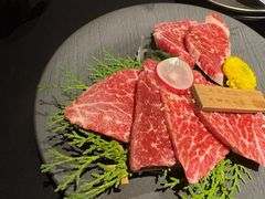 -山川小町·极番烧肉(新地假日广场店)