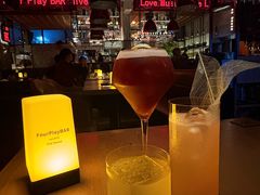 -FOUR PLAY BAR