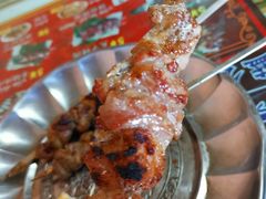 -烤肉小伙烤肉店