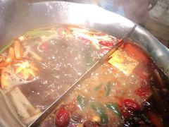 -湊湊火锅·茶憩(杭州湖滨银泰in77店)