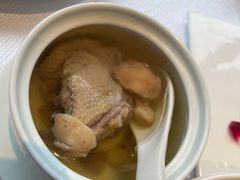 松茸鸡汤-YUNHE秐合· 雅致浙宴(西溪店)