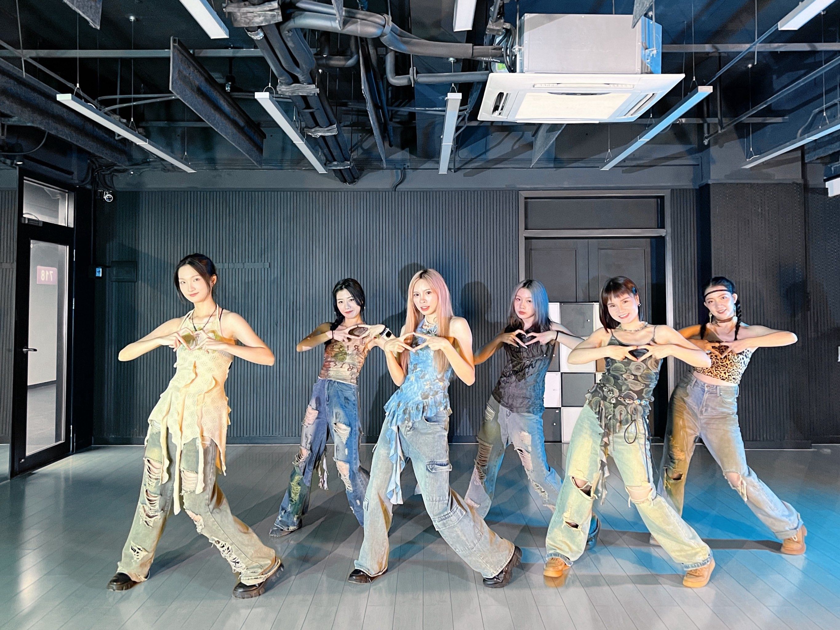 专业学女团舞的舞室