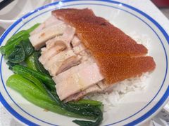 乳猪三宝饭-香港新发烧腊茶餐厅(水围店)