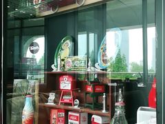 -东方明珠·可口可乐欢乐餐厅
