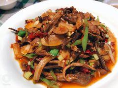 野蘑菇炒肉-新疆巴州金丝特餐厅(大钟寺店)