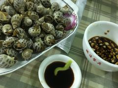 -覃记海鲜美食餐厅