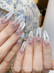 -花岐款式专研健康美甲沙龙
