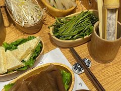 -独食火锅·半米屋台(直营总店)