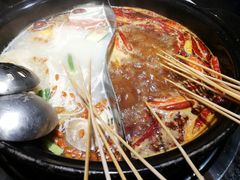 -两三事小郡肝串串香火锅(桂庙店)