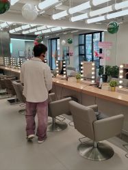 -Z.X HAIR SALON张新美业