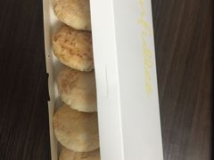 鲜花饼-皇冠幸福里动物奶油生日蛋糕(万达店)