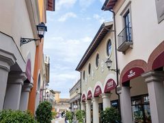 -佛罗伦萨小镇广佛名品奥特莱斯(疏港路店)