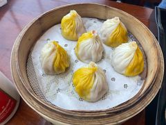 蟹粉鲜肉小笼-寄畅興·百年蟹黄面·万国建筑群(外滩27号店)