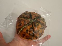 蒜香乳酪包-包满意面包糕点(东坝店)