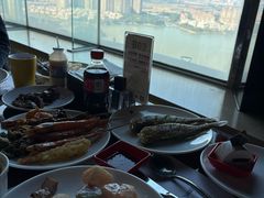 -荣誉国际酒店-云顶旋转餐厅