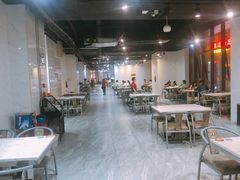 大堂-凤凰路何眼镜香辣蟹(花果园店)
