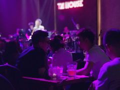 -TZ House音乐现场(来福士中心店)